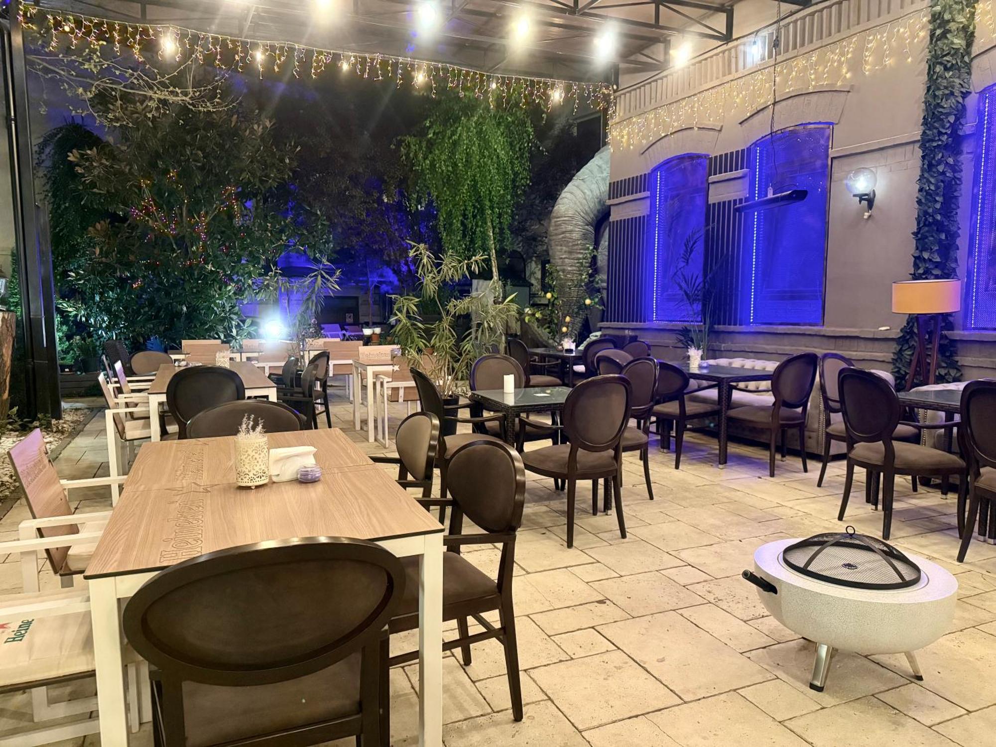 Hotel 5 Continents Craiova Exterior foto